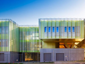 Façades créatives + membrane de protection colorée = projets architecturaux inspirés